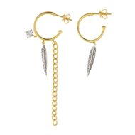 Foto de Pendientes aros dorados con cadena barbada y plumas estiladas en rodio y circonitas blancas