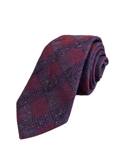 Foto de Corbata burdeos estampado geométrico