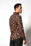 Foto de Camisa estampado hojas fondo negro