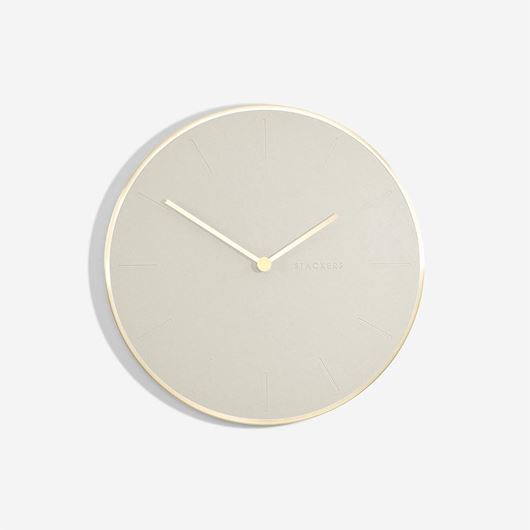 Foto de Reloj de pared beige y dorado cepillado