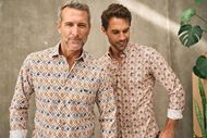 Foto de Camisa manga larga slim fit estampado étnico