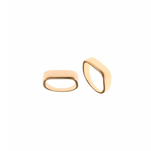 Foto de Anillo rectangular liso de plata baño oro