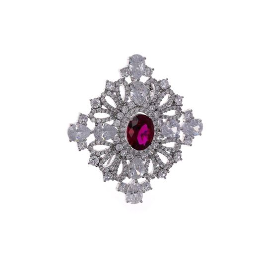 Picture of Broche cuadrado de plata baño rodio con óvalo central rubí y circonitas