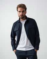 Foto de Sobrecamisa sport con dos bolsillos tapetas en punto técnico de algodón