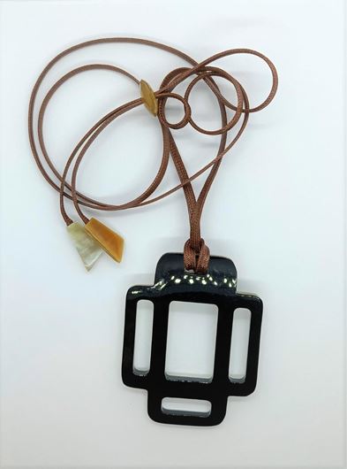 Foto de Collar Deco de ásta de búfalo lacado negro