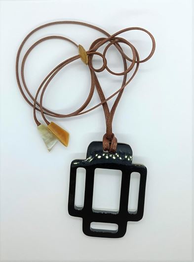 Picture of Collar Deco de ásta de búfalo lacado negro