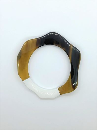 Picture of Pulsera Ameba de ásta de búfalo lacado blanco