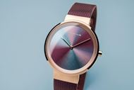 Picture of Reloj rojo tornasolado con baño de oro rosa 31mm