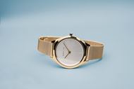 Foto de Reloj ultra slim dorado 31mm