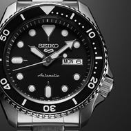 Foto de Reloj Seiko 5 Sports automático negro