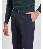 Foto de Pantalón chino marino slim fit