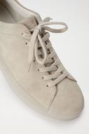 Foto de Zapatillas de piel color perla