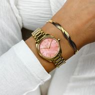Foto de Reloj Féroce Mini dorado con esfera nacarada albaricoque