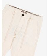 Foto de Pantalón largo blanco marfil a rayas slim fit