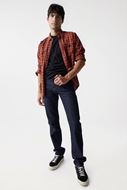 Foto de Camisa cuadros naranja y negro