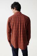 Foto de Camisa cuadros naranja y negro
