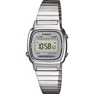 Foto de Reloj digital retro plateado