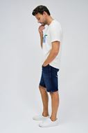 Foto de Camiseta manga corta blanca con logo y grafico