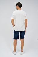 Foto de Camiseta manga corta blanca con logo y grafico