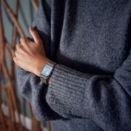 Foto de Reloj unisex plateado con esfera azul