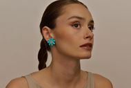 Foto de Pendientes de plata baño de oro diamantado flor turquesa