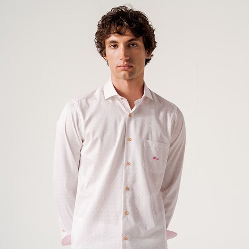 Foto de Camisa vestir micriestampado topitos rosa regular fit