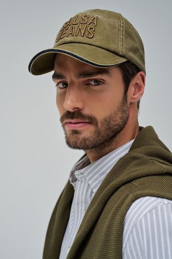 Foto de Gorra verde militar con logo bordado