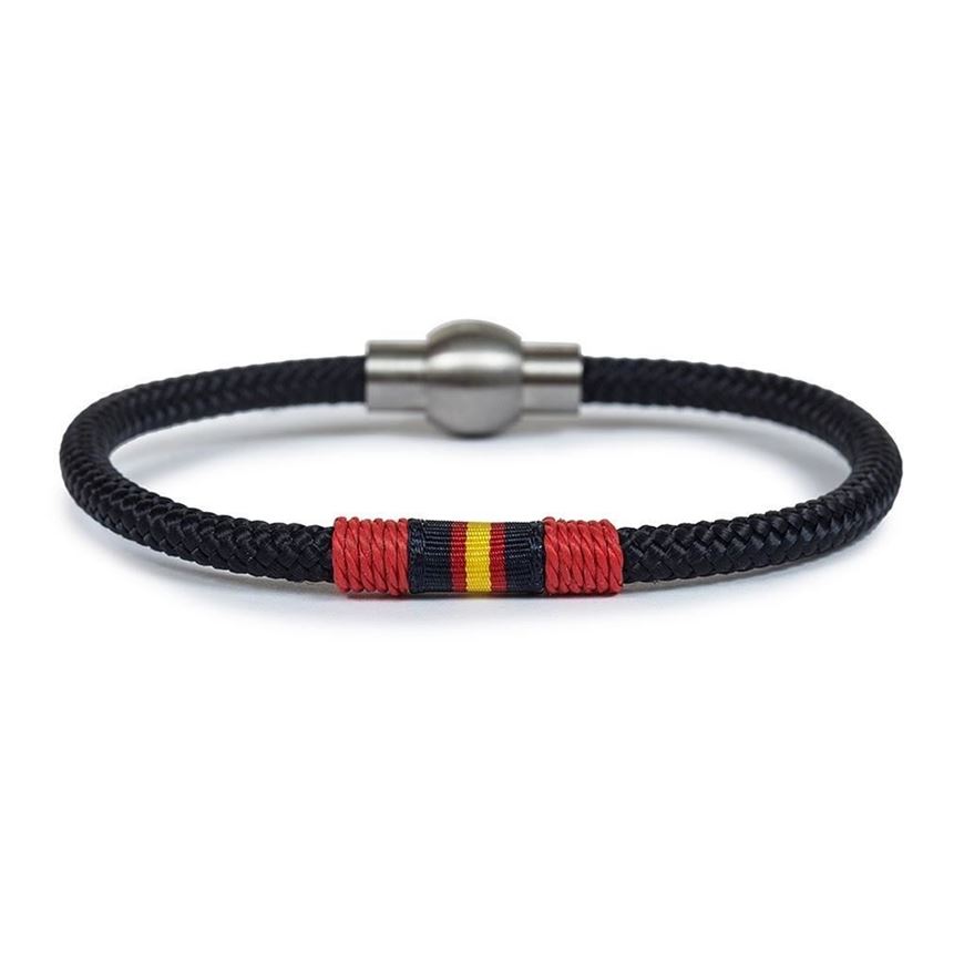 Foto de Pulsera cordón náutico con bandera España con hilo rojo 18cm