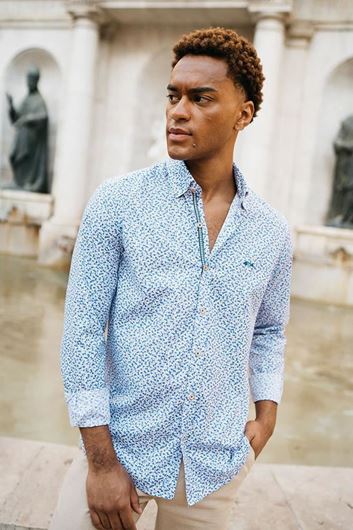 Picture of Camisa estampado triangular en tonos azules y marrones