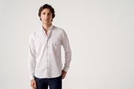 Foto de Camisa estampado raspitas verdes