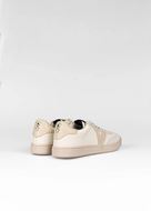 Foto de Sneaker Victoria x Harper beige y camel