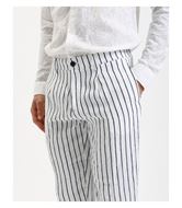 Foto de Pantalón vestir raya marinera blanco y azul lino