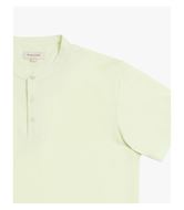 Foto de Polo manga corta cuello panadero color verde lima