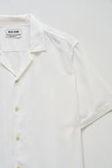 Foto de Camisa manga corta en denim ligero color blanco