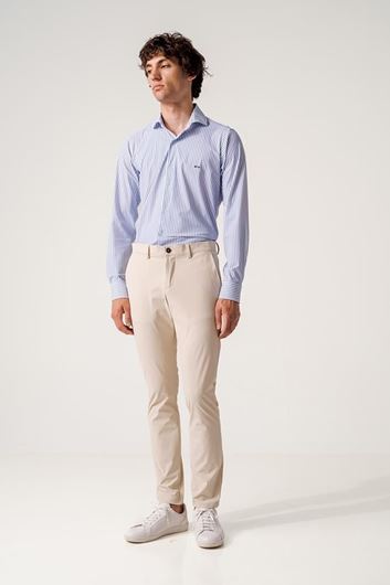 Foto de Pantalon chino slim fit tejido elastico beige