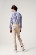 Foto de Pantalon chino slim fit tejido elastico beige