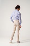 Foto de Pantalon chino slim fit tejido elastico beige