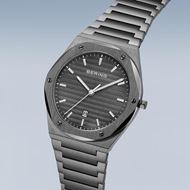 Foto de Reloj Classic acero y esfera gris 42mm