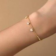 Foto de Pulsera de plata baño de oro con corazón y circonitas