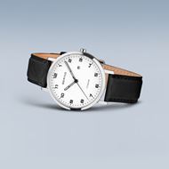 Foto de Reloj Bering Titanium 34mm y correa de piel negra
