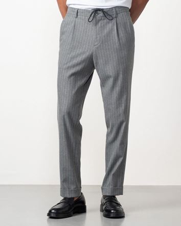 Cuadro para la categoría Pantalones hombre