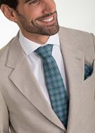 Foto de Americana regular fit afranelada beige con solapa sencilla y bolsillos inclinados