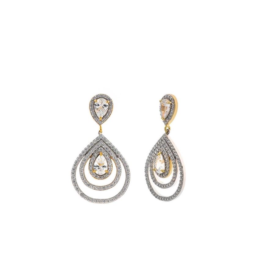 Foto de Pendientes plata chapado dorado y rodio peras circonitas blancas brillantes alrededor