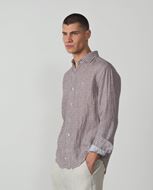 Foto de Camisa sport relaxed fit en lino estampado de florecitas