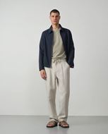 Foto de Cazadora con cremallera en tejido técnico elástico marino