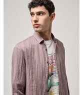 Foto de Camisa efecto lavado color malva