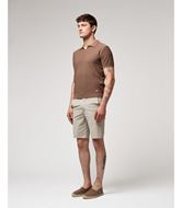 Foto de Bermuda tejido tecnico color beige 