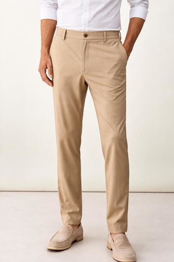 Foto de Pantalón slim fit cintura elástica tejido técnico beige