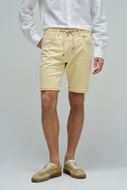 Foto de Pantalón corto S-activ color amarillo 