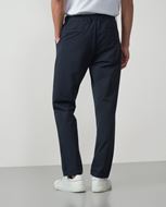 Foto de Pantalón sport con cordón tejido técnico elástico azul marino